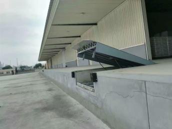 图 连云港移动式登车桥价格 技术成熟 产品稳定 济南工程机械