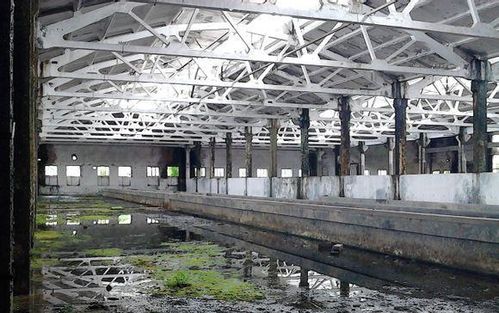 巴山北麓这家兵工厂,生产空空导弹,上千亩建筑成废墟,让人震撼