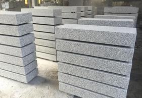 深圳石材厂家大量供应花岗岩蘑菇石，助力建筑工程品质提升